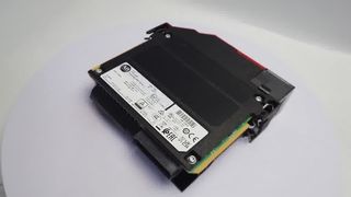 Allen-Bradley 1756-L8SP 産業用安全コントローラの製品ディスプレイ