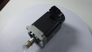 三菱 HF-KE23JW1-S100 サーボモーター 200W | HF-KEシリーズ | MR-Eアンプ対応ショーケース